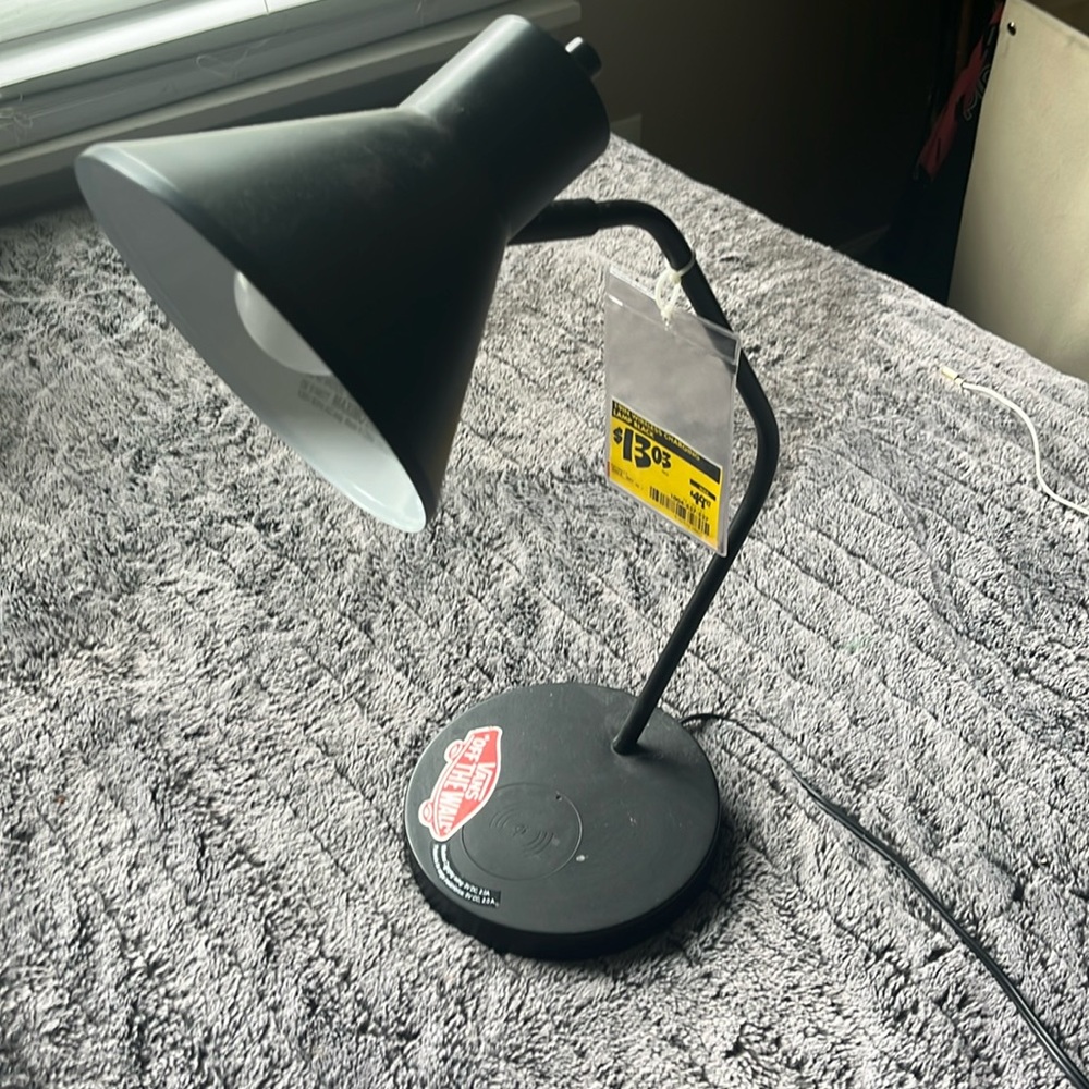 lamp with wireless charger with vans sticker